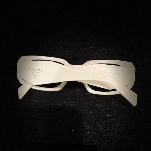 Prada Symbole Sunglasses SPR17W - Picture 12 of 13